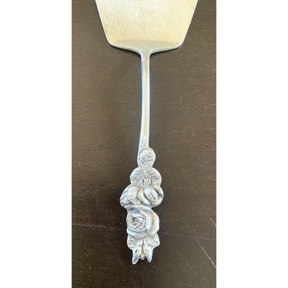 Harlequin Tea Rose by Reed & Barton Sterling Silver Petit Four Server 5 1/4" - Picture 3 of 5